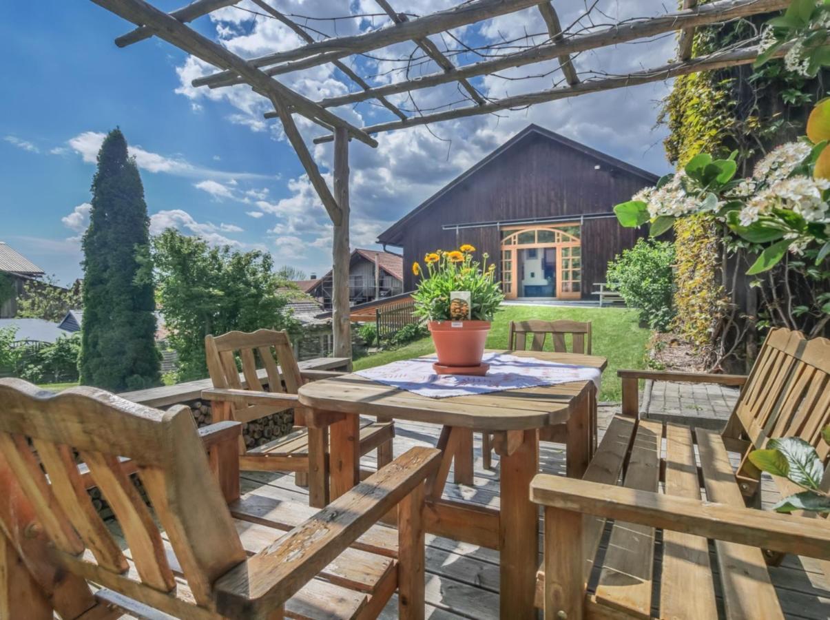400Qm Bayerische Villa 2500Qm Uneinsehbarer Garten In Beliebter Urlaubsregion Freyung Luaran gambar