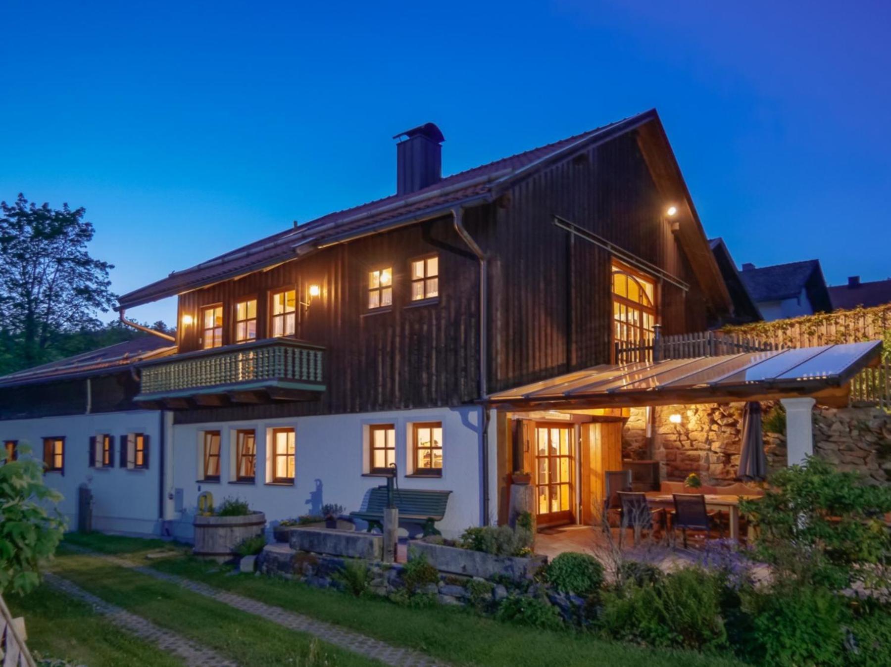 400Qm Bayerische Villa 2500Qm Uneinsehbarer Garten In Beliebter Urlaubsregion Freyung Luaran gambar